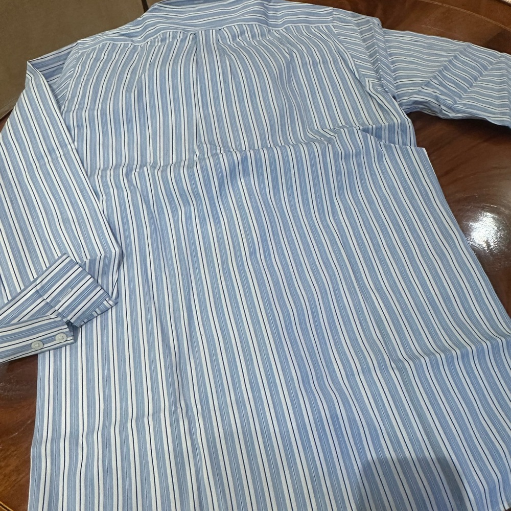 Faconable blue striped button down - Picture 4 of 4